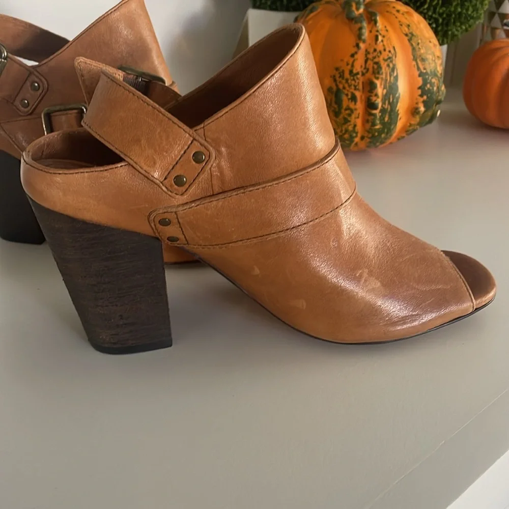 TRASK bison leather peep toe shoes - Picture 3 of 7
